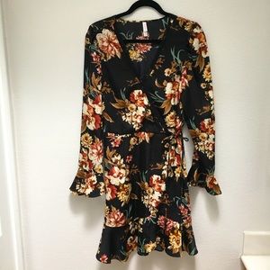 Xhilaration || Fall Floral Long Sleeve Dress || Size - L